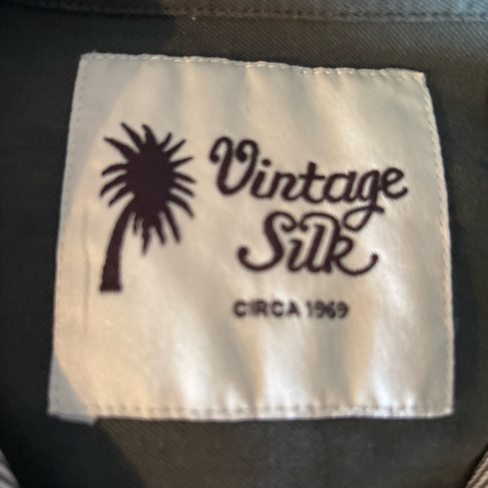 Vintage Silk Circa 1969 Cuba Inspired 100% Silk short sleeve button down M green - Picture 2 of 8